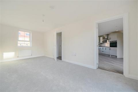 3 bedroom detached house to rent, Bedford MK42