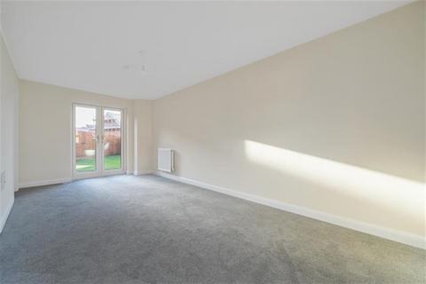 3 bedroom detached house to rent, Bedford MK42