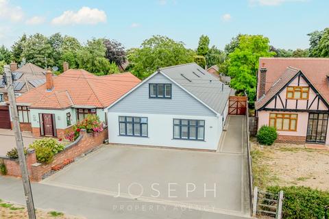 4 bedroom bungalow for sale, Felixstowe Road, Ipswich, IP3