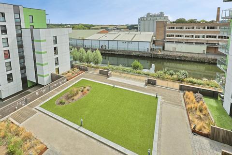 2 bedroom flat for sale, Geoffrey Watling Way, Norwich, Norfolk, NR1