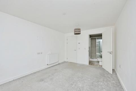 2 bedroom flat for sale, Geoffrey Watling Way, Norwich, Norfolk, NR1