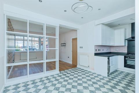 3 bedroom end of terrace house for sale, Hereford Road, Leicester