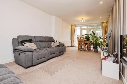 3 bedroom semi-detached house for sale, Apsley Road, Oldbury