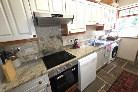 2 bedroom cottage to rent, Burlington Road, Buxton SK17