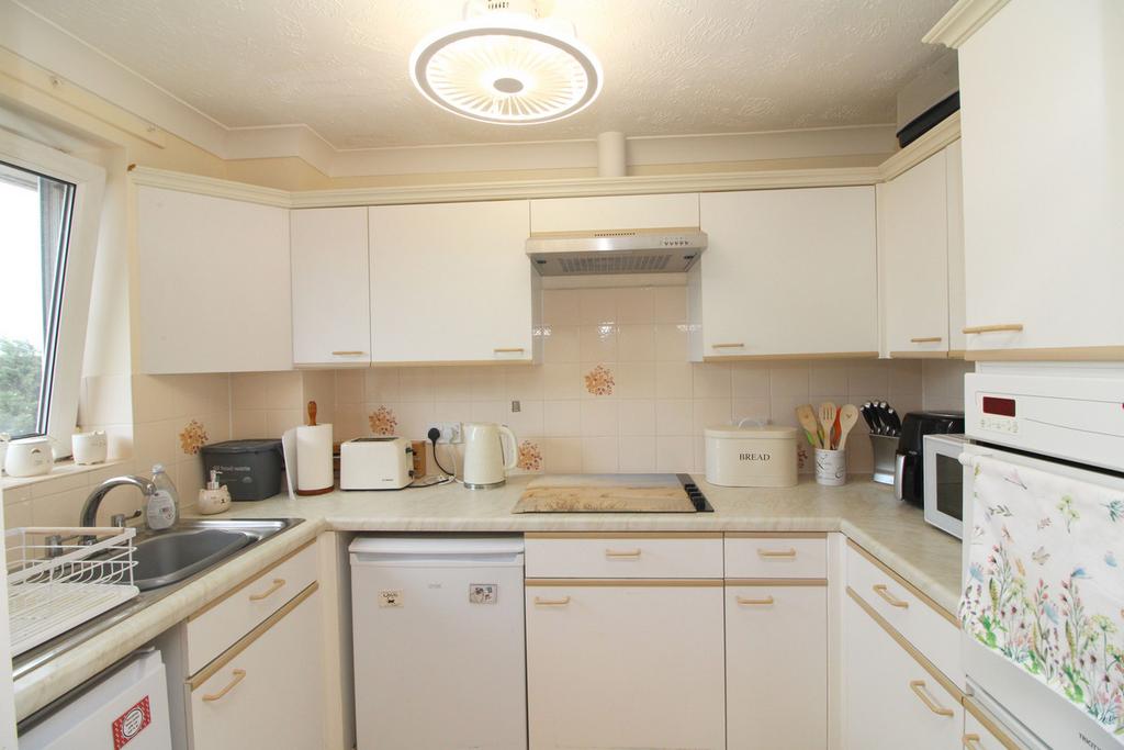 House in Hove, Brunswick - View 4