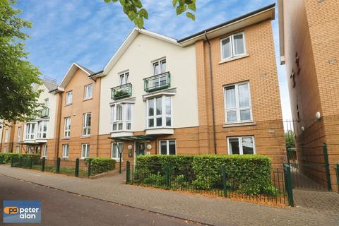2 bedroom ground floor flat for sale, Vellacott Close, Cardiff