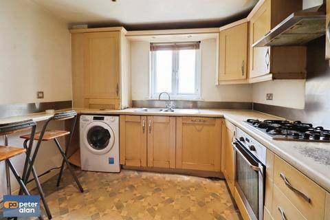 2 bedroom ground floor flat for sale, Vellacott Close, Cardiff