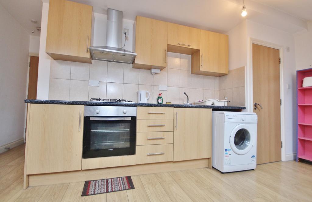 Apartment in London - View 3