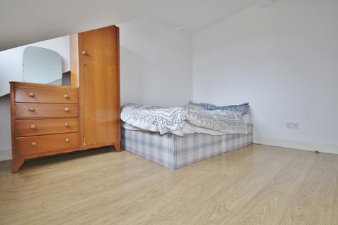 1 bedroom flat to rent, Norwood Junction High Street, SE25