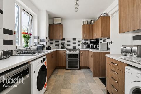 4 bedroom semi-detached house for sale, Tovey Road, Swindon