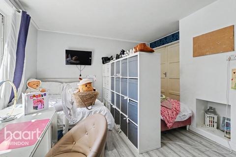 4 bedroom semi-detached house for sale, Tovey Road, Swindon