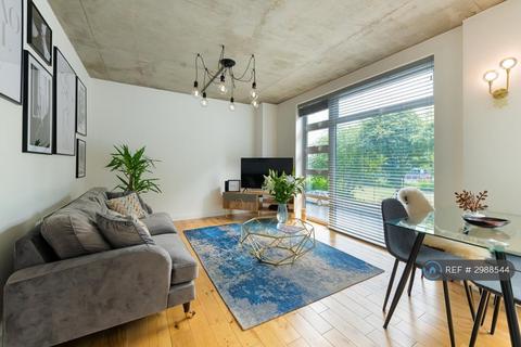 2 bedroom flat to rent, Southgate Road, London, N1