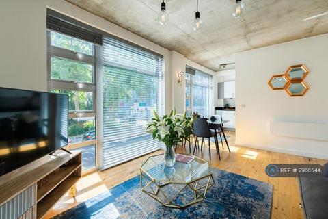 2 bedroom flat to rent, Southgate Road, London, N1