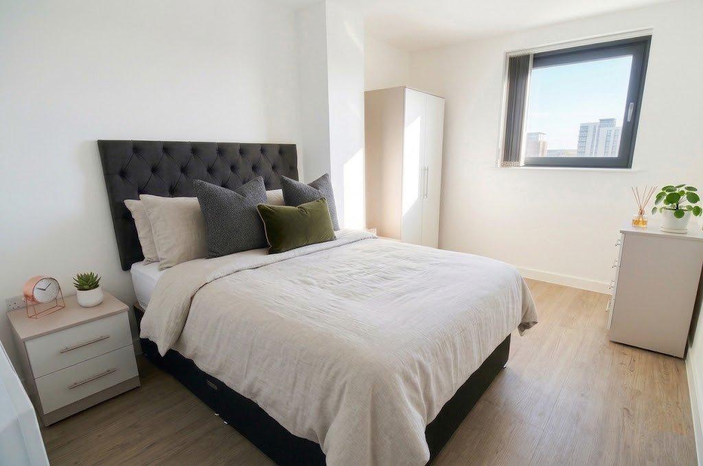 22nd Floor – 2 Bed 2 Bath Apartment – Northill Apartments, Salford Quays - View 4