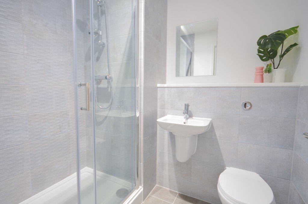 22nd Floor – 2 Bed 2 Bath Apartment – Northill Apartments, Salford Quays - View 5