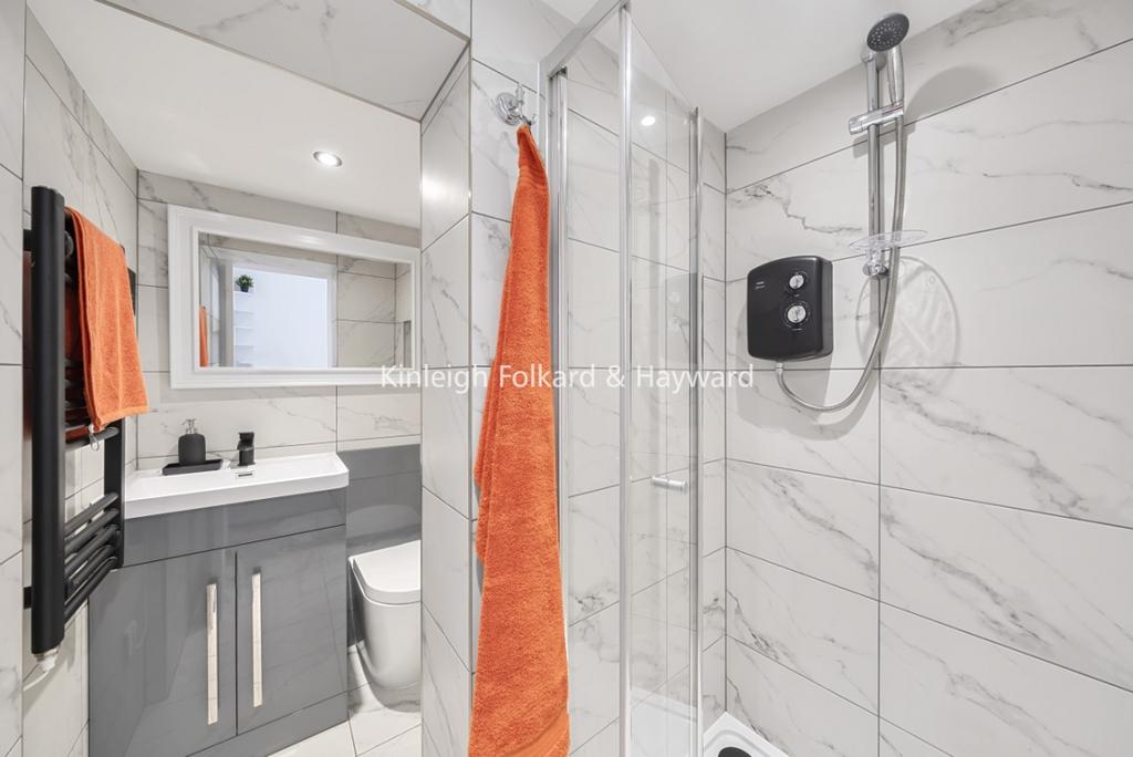 Apartment in London - View 5