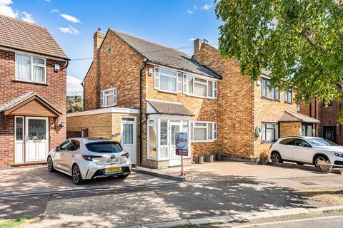 Dudley Avenue, Waltham Cross