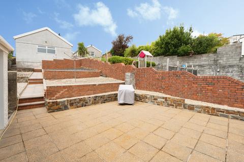4 bedroom semi-detached house for sale, Harries Avenue, Carmarthenshire SA15