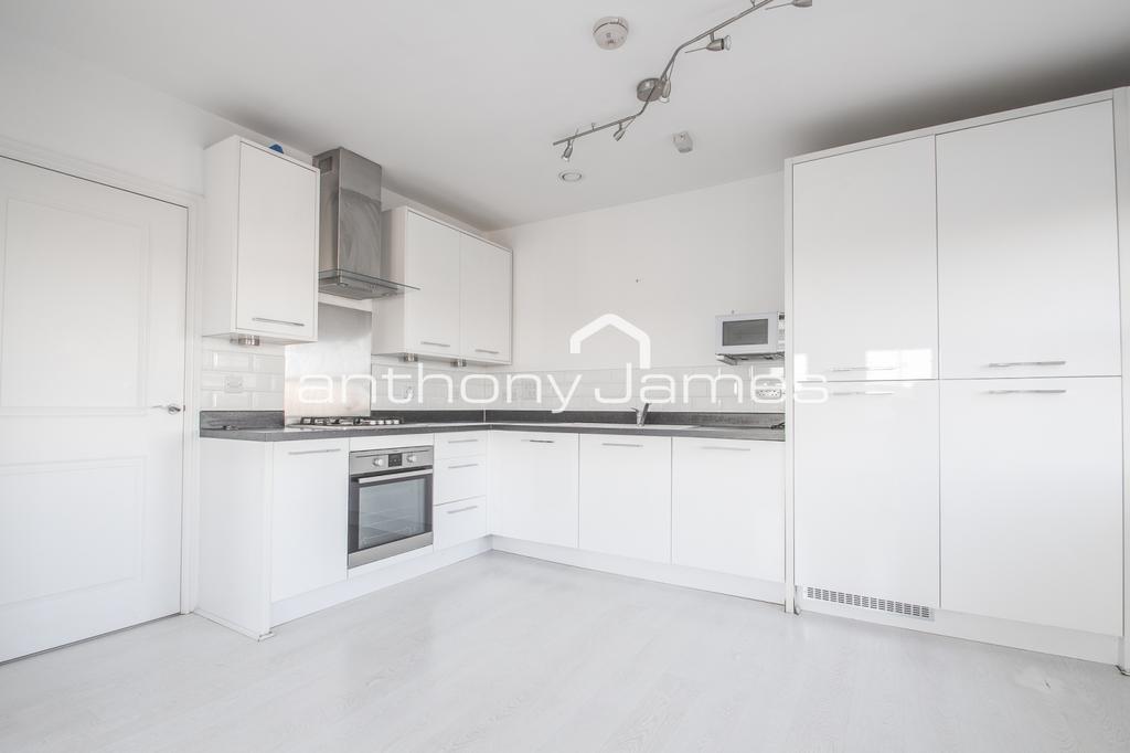 Apartment in Erith - View 2