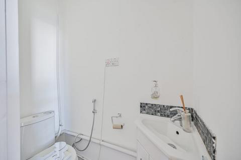 4 bedroom terraced house for sale, Pembroke Road - Palmers Green - London - N13