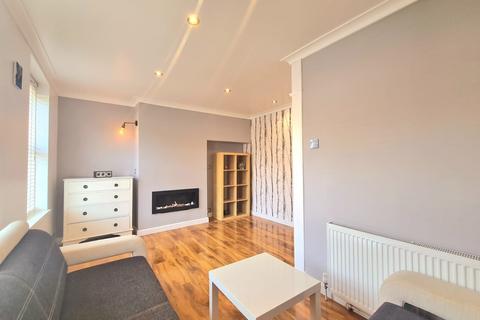 2 bedroom end of terrace house for sale, Castleton Road, London, SE9