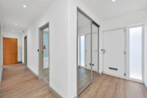 3 bedroom detached bungalow for sale, New Cheveley Road, Newmarket CB8