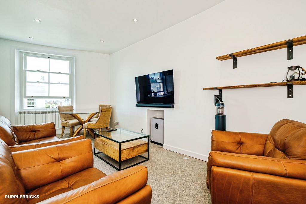 Apartment in Hove, Brunswick - View 4