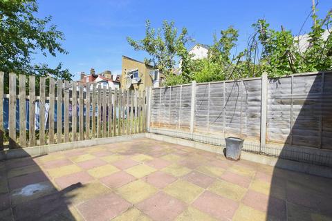 2 bedroom flat to rent, Tudor Road, Upton Park, E6