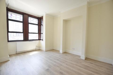 2 bedroom flat to rent, Tudor Road, Upton Park, E6