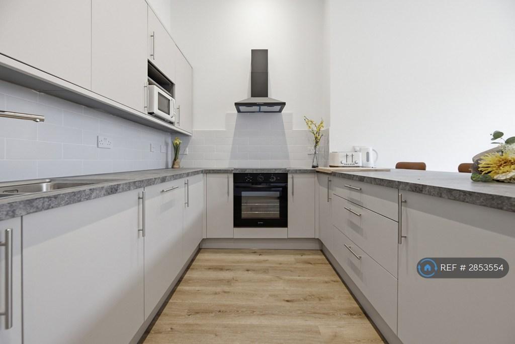 Apartment in Glasgow - View 3
