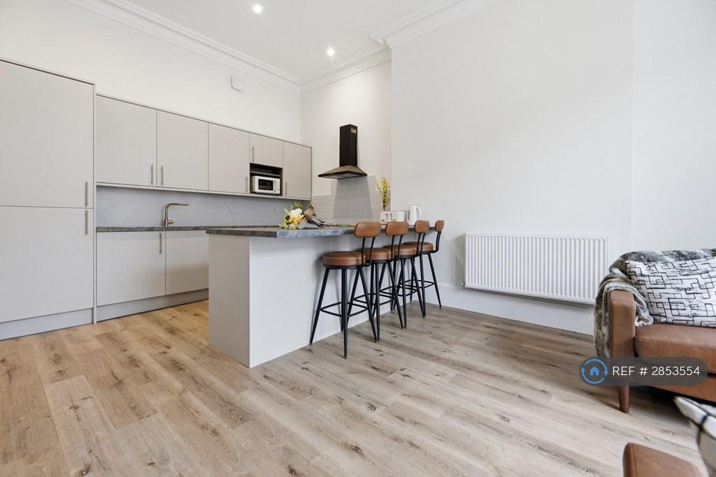Apartment in Glasgow - View 4