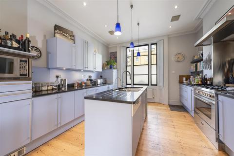 3 bedroom terraced house for sale, Albert Street, Camden, London NW1