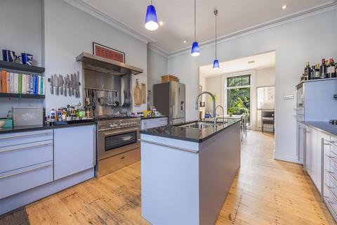 3 bedroom terraced house for sale, Albert Street, Camden, London NW1