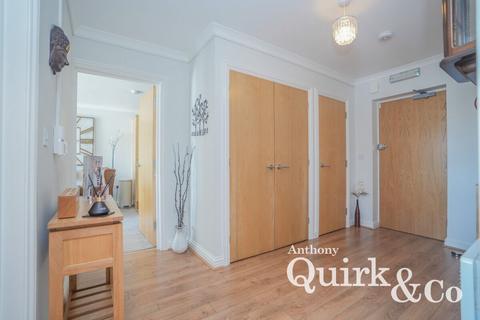 2 bedroom apartment for sale, Hamilton Court, Canvey Island, SS8