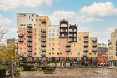 2 bedroom flat to rent, Metcalfe Court, Greenwich