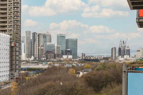 2 bedroom flat to rent, Metcalfe Court, Greenwich