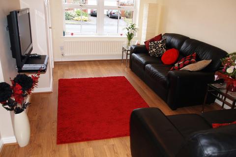 2 bedroom semi-detached house to rent, Great Hockings Lane, Webheath