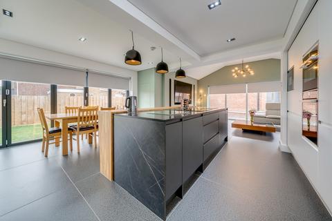3 bedroom detached house for sale, Hepworth Close, Mirfield