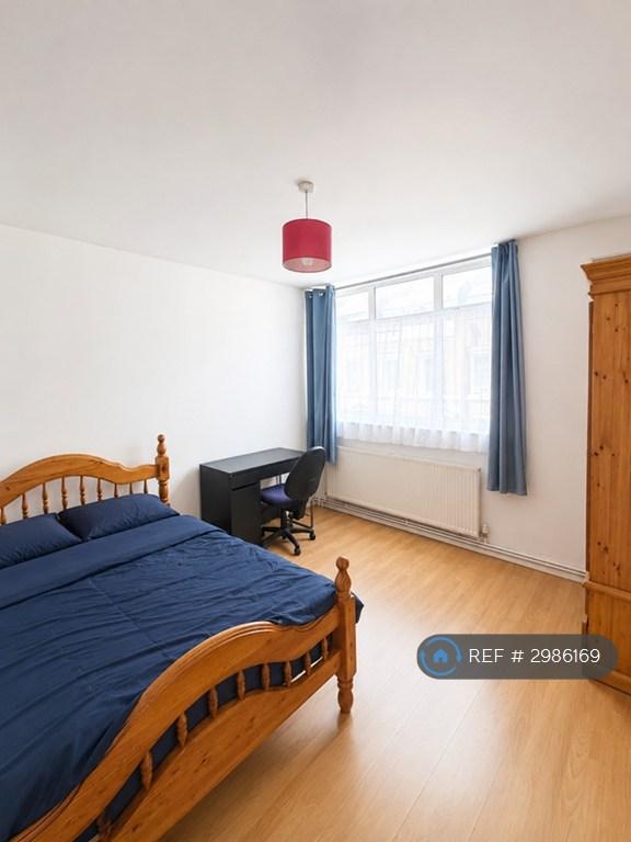 House in London - View 2