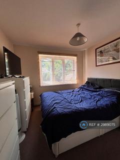 2 bedroom flat to rent, Lockhart Road, Watford, WD17