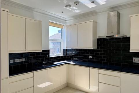 3 bedroom flat for sale, 111B Bathurst Gardens, London, Brent, NW10 5JJ