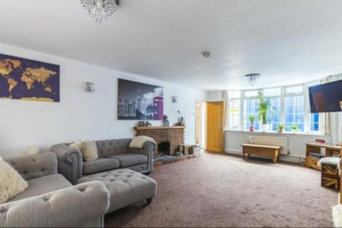 4 bedroom detached house for sale, 9 Fernhills, Hunton Bridge, Kings Langley, Hertfordshire, WD4 8PT