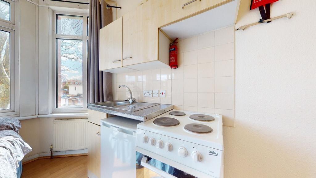 Apartment in London - View 2