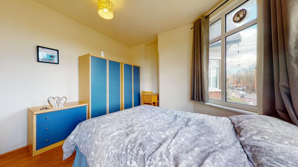 Apartment in London - View 5