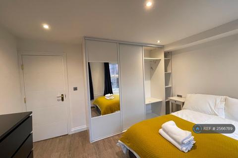 1 bedroom in a house share to rent, Waylen St, Reading, RG1