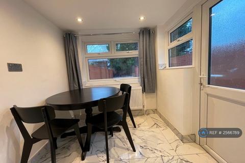1 bedroom in a house share to rent, Waylen St, Reading, RG1