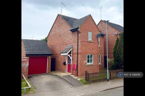 3 bedroom detached house to rent, Edgehill Drive, Daventry, NN11