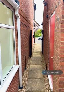 3 bedroom detached house to rent, Edgehill Drive, Daventry, NN11