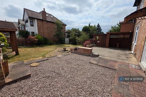 3 bedroom detached house to rent, Stanley Drive, Nottingham, NG9