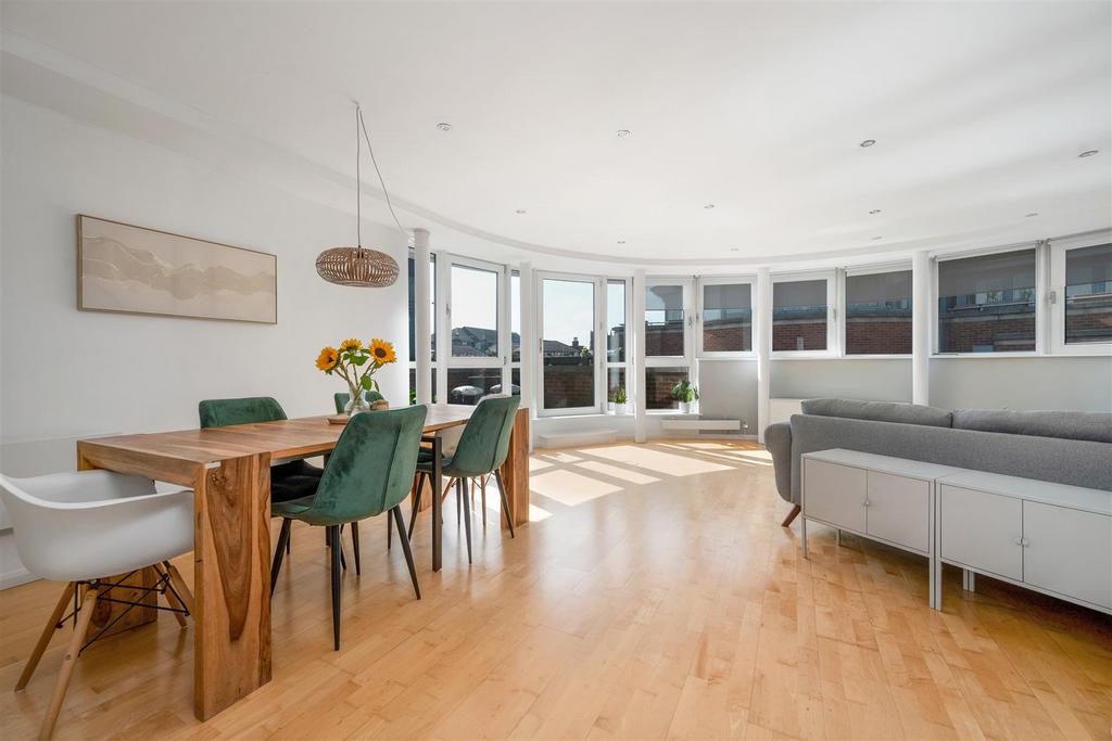 Apartment in Nottingham, Rainbow Quarter, St Ann's - View 2
